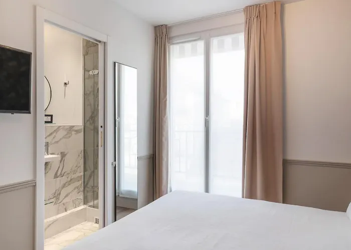 31 - Tour Eiffel Hotel 3*