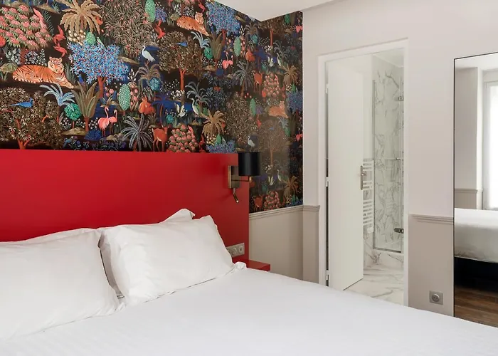 31 - Tour Eiffel 3* Paris