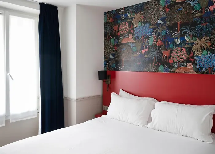 31 - Tour Eiffel Hotel 3*