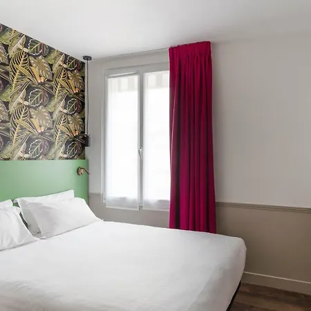 31 - Tour Eiffel Париж