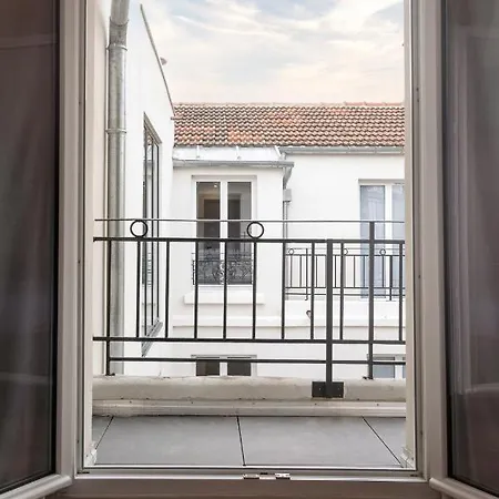 31 - Tour Eiffel Париж