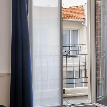 Отель 31 - Tour Eiffel Париж