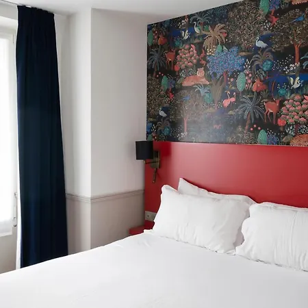 31 - Tour Eiffel Otel 3*
