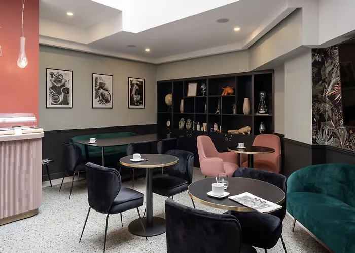 31 - Tour Eiffel 3* 파리