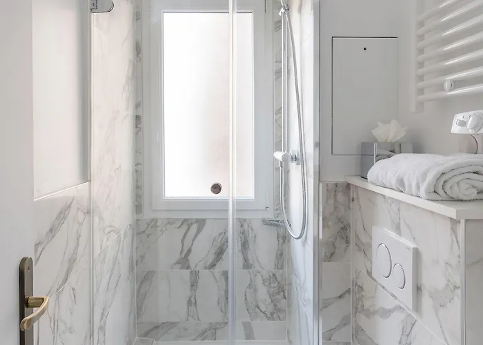 호텔 31 - Tour Eiffel 3*