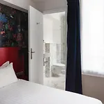 31 - Tour Eiffel 3* פריז