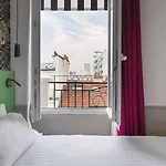 31 - Tour Eiffel 3* פריז