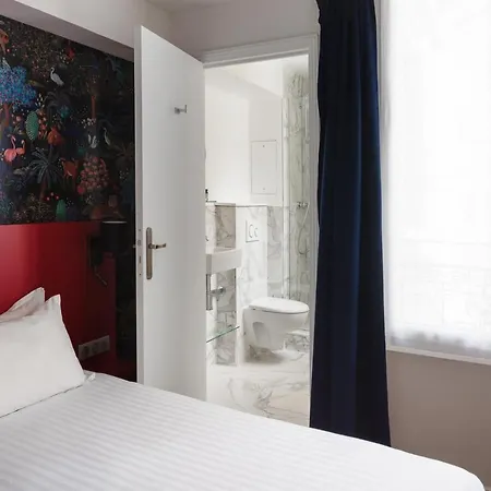 31 - Tour Eiffel 3* Paris