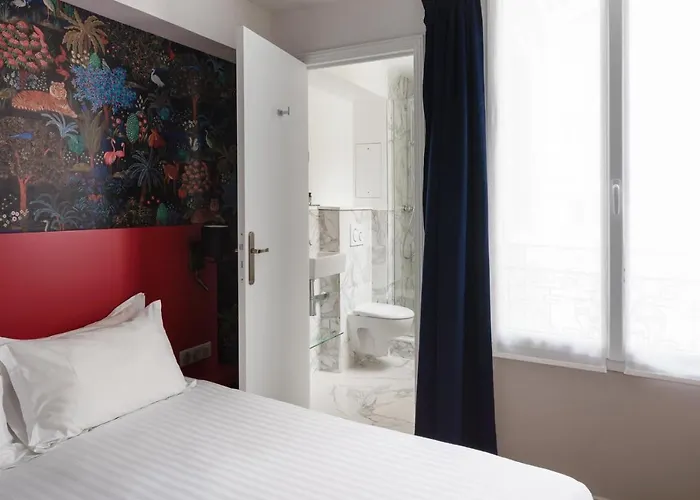 31 - Tour Eiffel 3* Paris